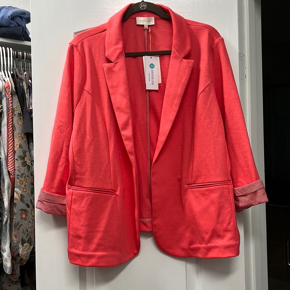 New with Tags - Coral Blazer - soft and stretchy - cute cuffs - Size XL